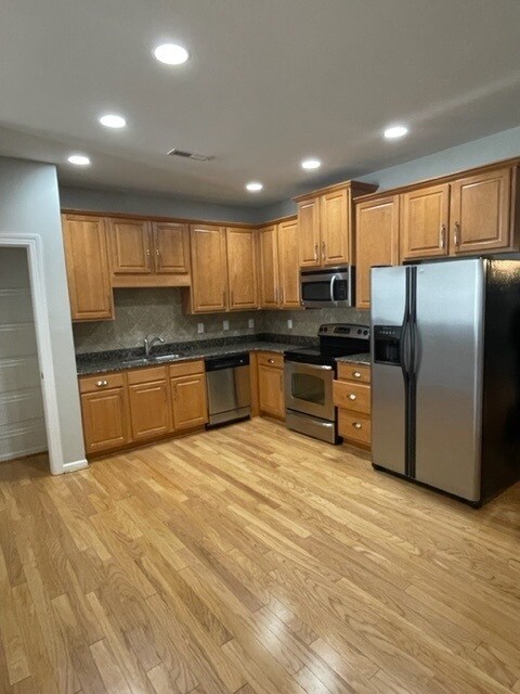 Foto del edificio - Spacious 3-bedroom, 2.5-bath home