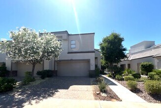 Building Photo - 7272 E Gainey Ranch Rd