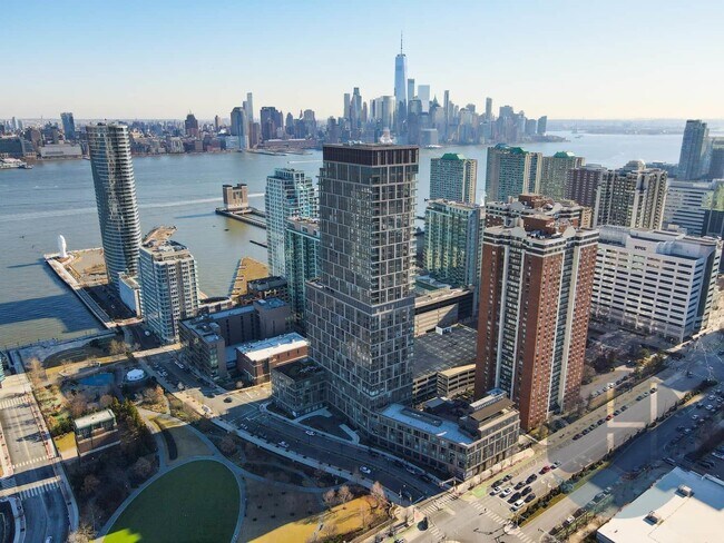 Foto del edificio - 75 Park Ln S