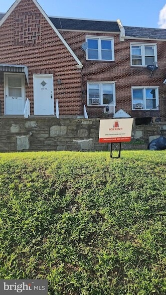 Foto principal - 523 E Tabor Rd