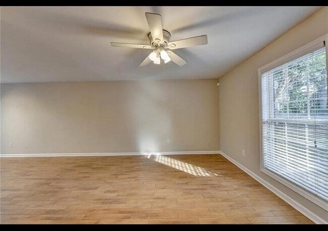 Foto del edificio - 810 Summer Pl NW