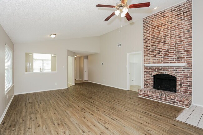 Foto del edificio - 838 Weaver St