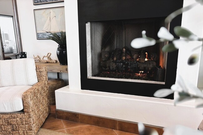 Fire Place - Las Mansiones at Eastlake