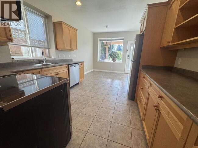 Photo du bâtiment - 20930-20115 115 Ave