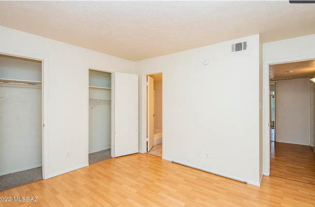 Foto del edificio - Sun-Drenched 2BR Oasis | Prime Central Tucson Location