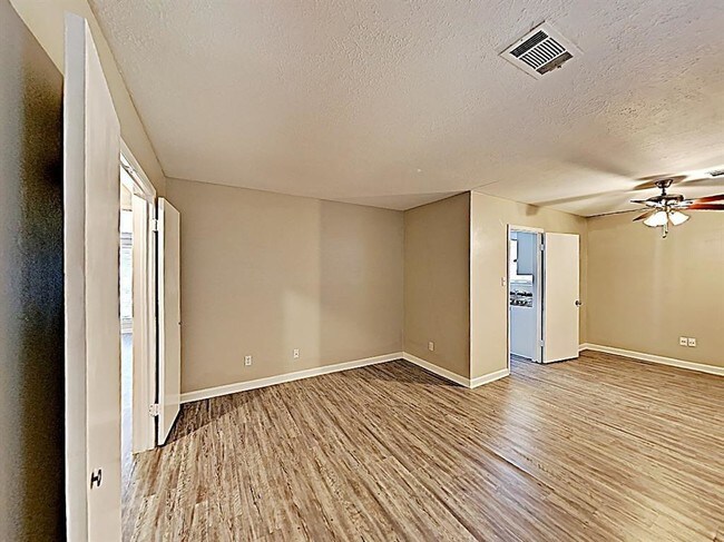 Building Photo - 979 Wavecrest Ln