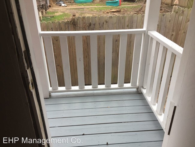 Foto del edificio - 1 br, 1 bath House - 2642 Geyer Street