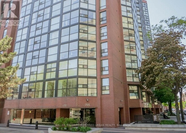 Photo du bâtiment - 701-701 King St W