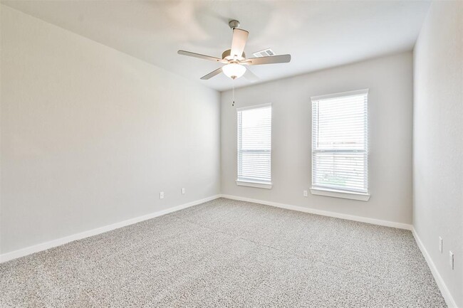 Building Photo - 25528 Starling Ln