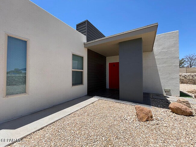 Foto del edificio - 9467 Landry McKee Ln