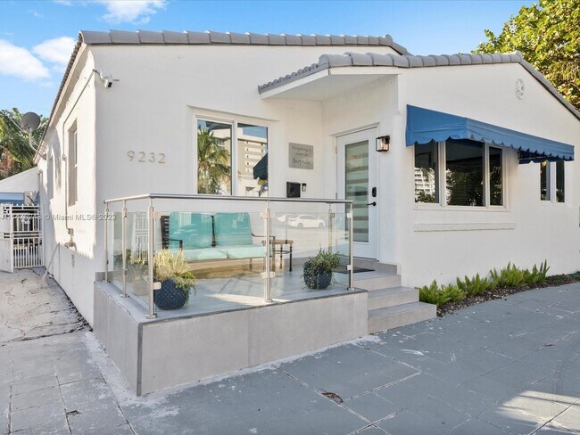 Building Photo - 9232 Harding Ave