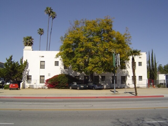 Building Photo - 3260 Main St