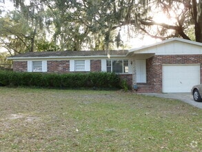 Building Photo - 120 Saturn Ln E