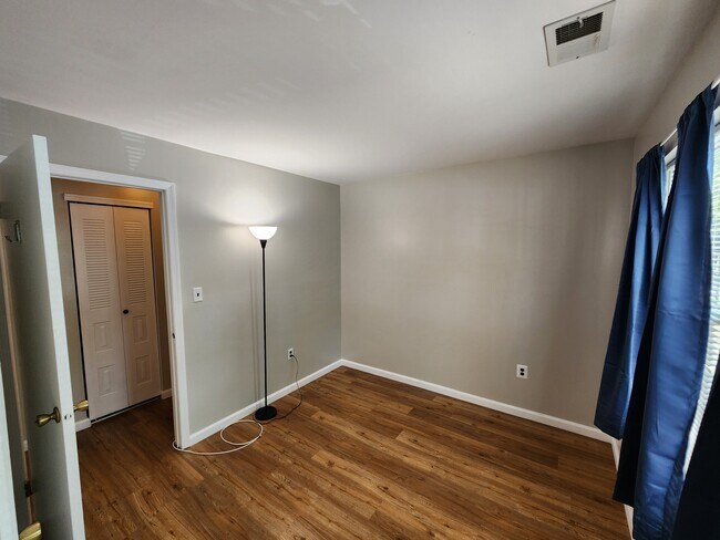 Foto del edificio - 34 Barberry Ct