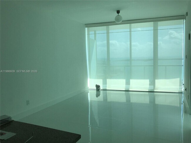 Foto del edificio - 888 Biscayne Blvd