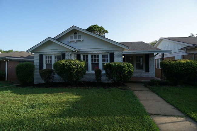 Building Photo - 1028 41st Street Ensley