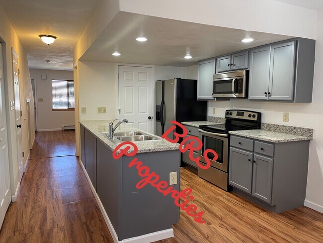 Foto del edificio - 250 Beacon Ct