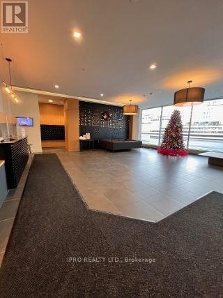 Photo du bâtiment - 2520-2520 Eglinton Ave W