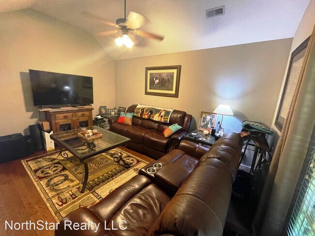 Building Photo - 2 br, 2 bath House - 5905 Southwood Pkwy