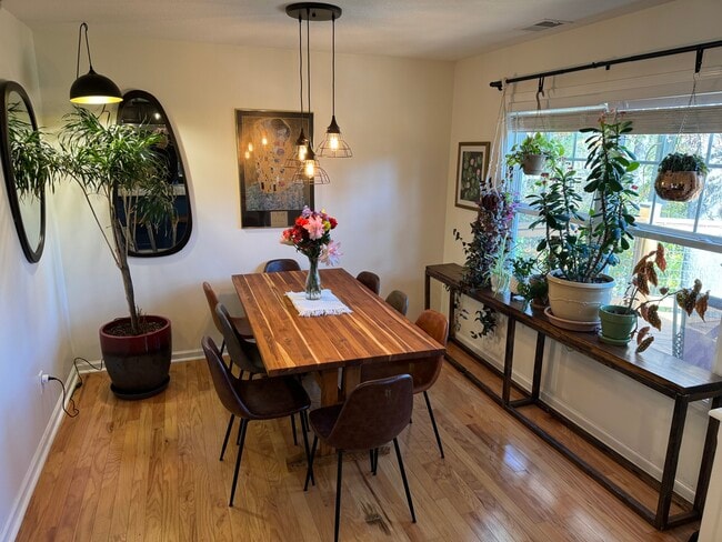 Building Photo - 60 Marietta St