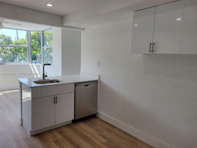 Foto del edificio - 16546 NE 26th Ave
