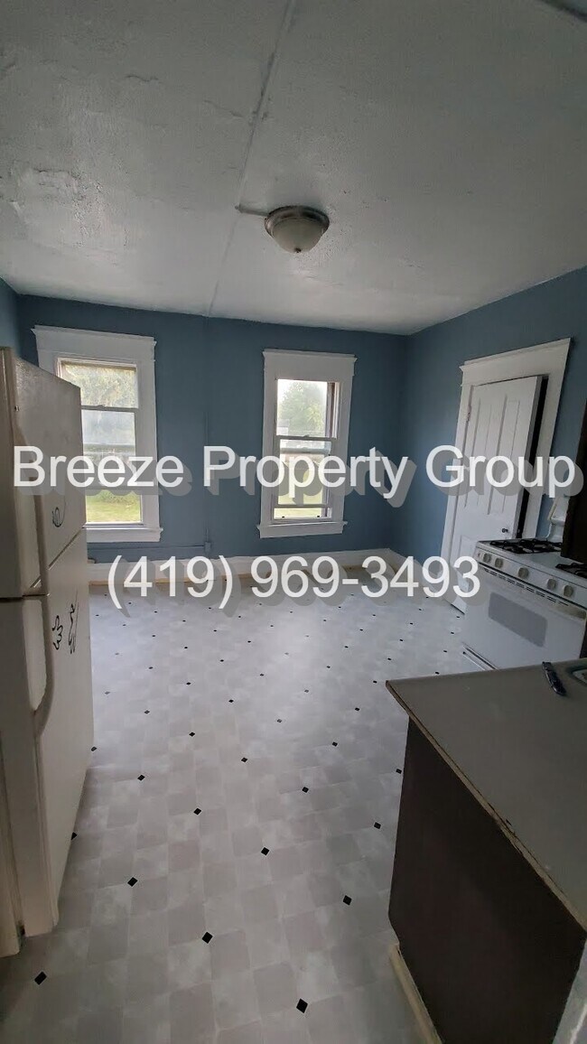 1413 7th Ave Unit apt 4, Rock Island, IL 61201 Apartments in Rock Island, IL