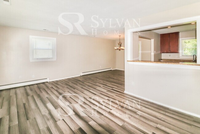 Building Photo - Easy living in this 3 BR, 1 BA Rancher