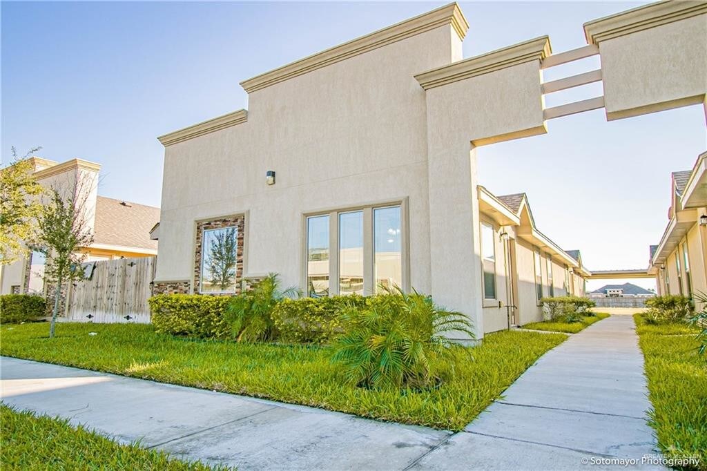 2212 Taxco Ct Unit 4, Edinburg, TX 78542 Room for Rent in Edinburg