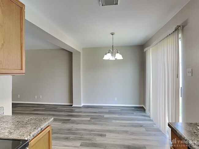Building Photo - 3759 Candleglenn San Antonio TX