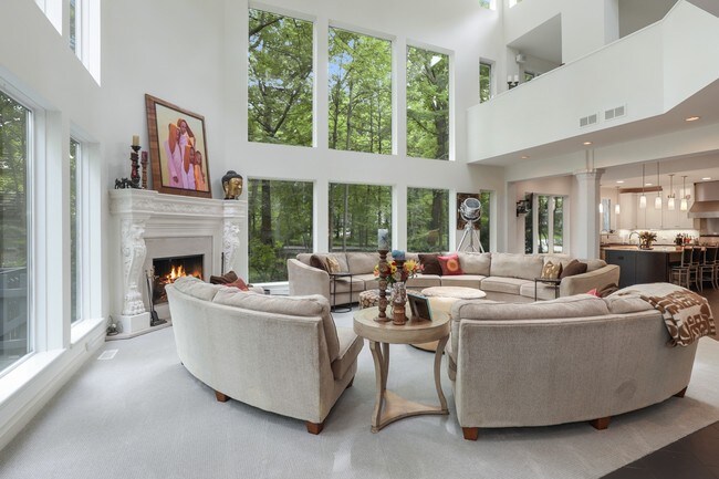 Building Photo - 270 Ravine Forest Dr