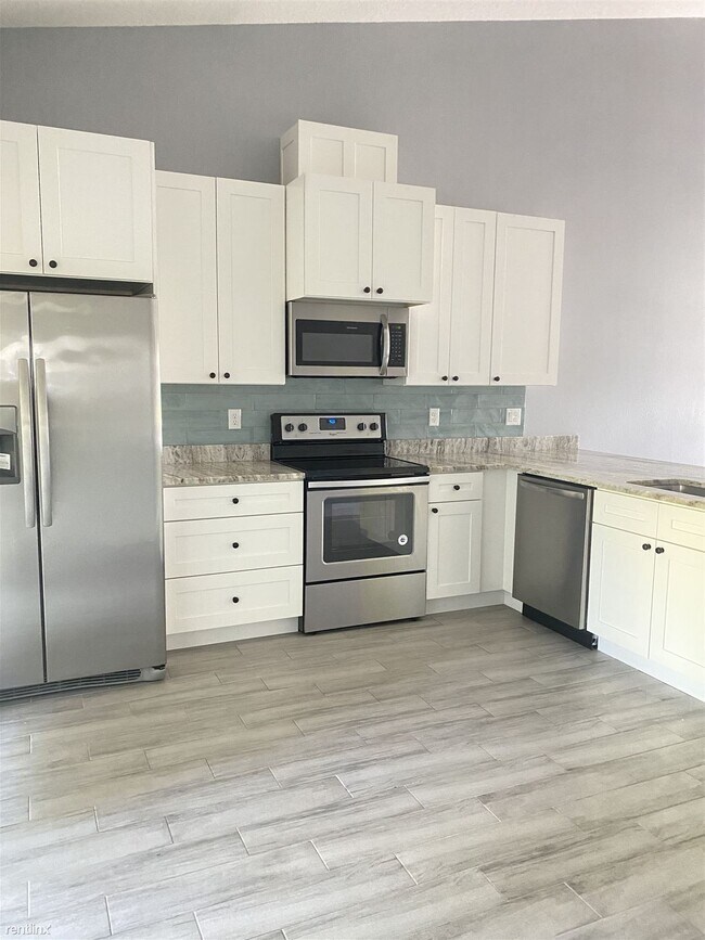Building Photo - 3 br, 2 bath Duplex - 110 Ferndale Ln Fern...