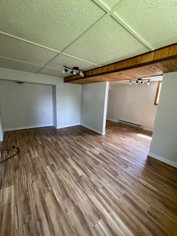 Building Photo - 414 N 4th St