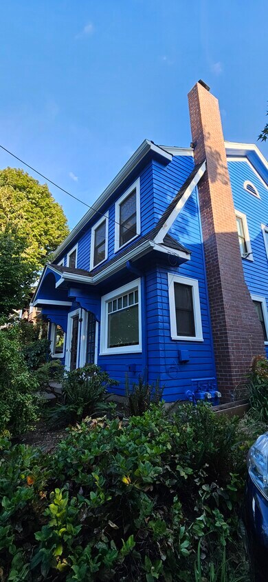 Primary Photo - 2314 SE Salmon St