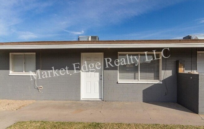 Foto del edificio - 2414 W Devonshire Ave