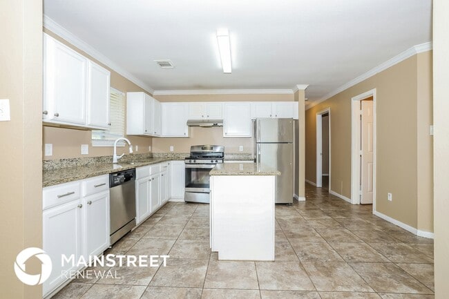 Foto del edificio - 15631 Donnet Ln