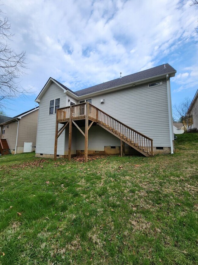 Foto del edificio - 112 Woodcreek Cir