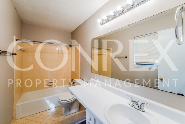 Foto del edificio - Classic 3 Bed, 2 Bath