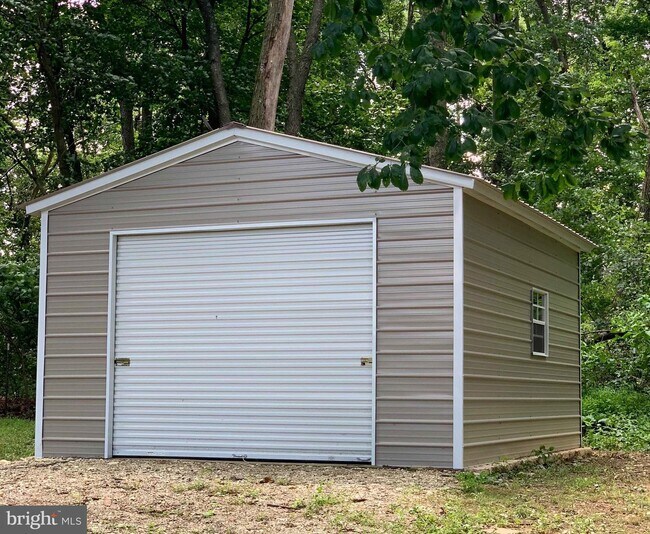 Building Photo - 4005 Mt Carmel Rd