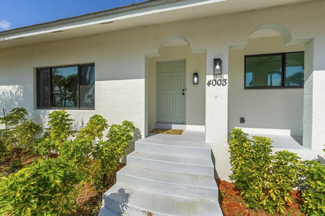 Building Photo - 4003 S Indian River Dr