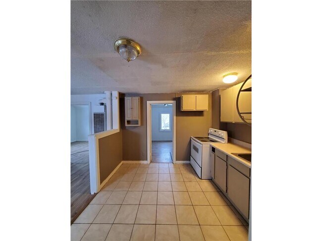 Foto del edificio - 8330 Cedar St