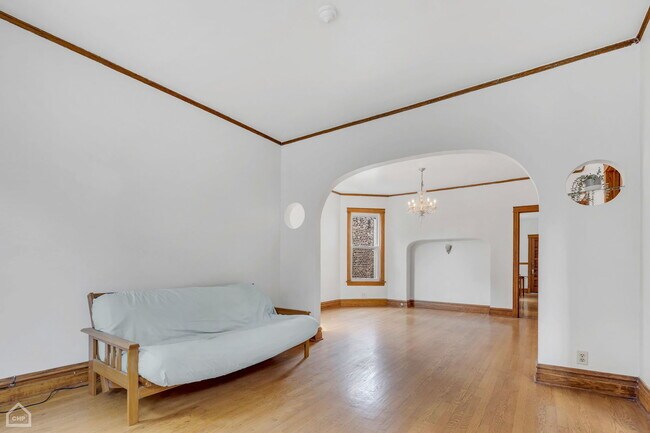 Building Photo - 2420 N Harding Ave