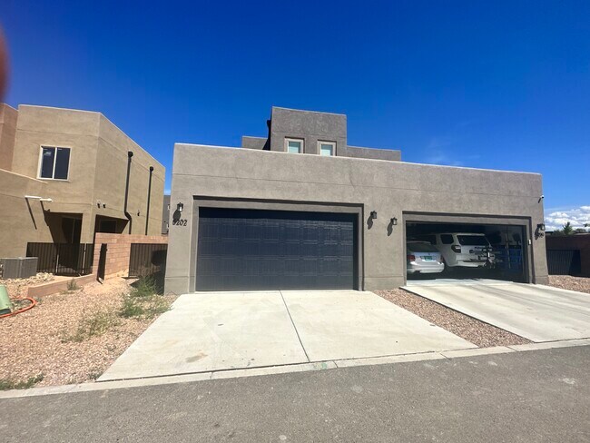 Foto del edificio - 5202 Gold Hl Ln
