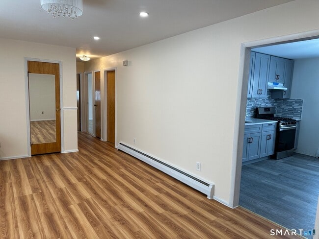 Building Photo - 287 East St