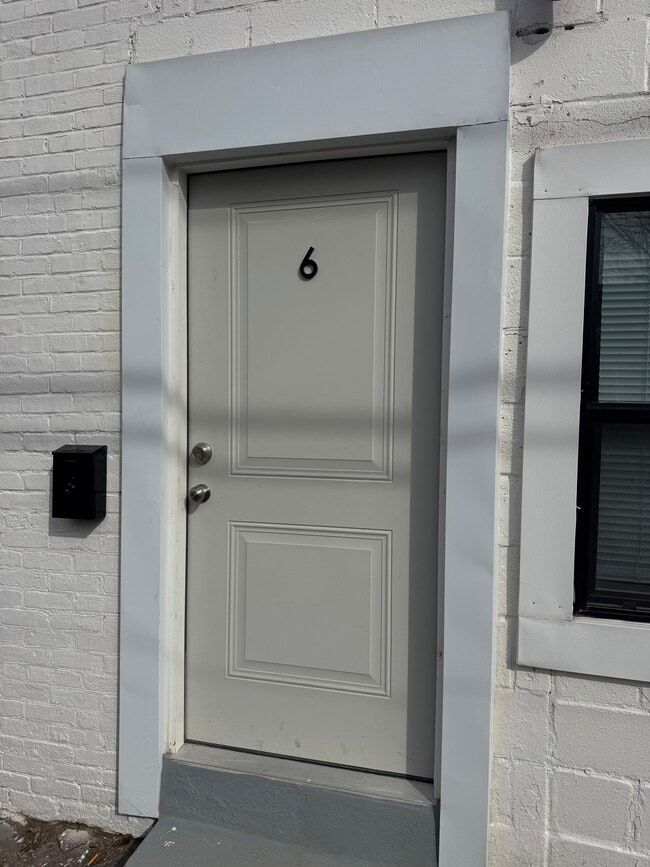 Photo - 839 S Jackson St Apartment