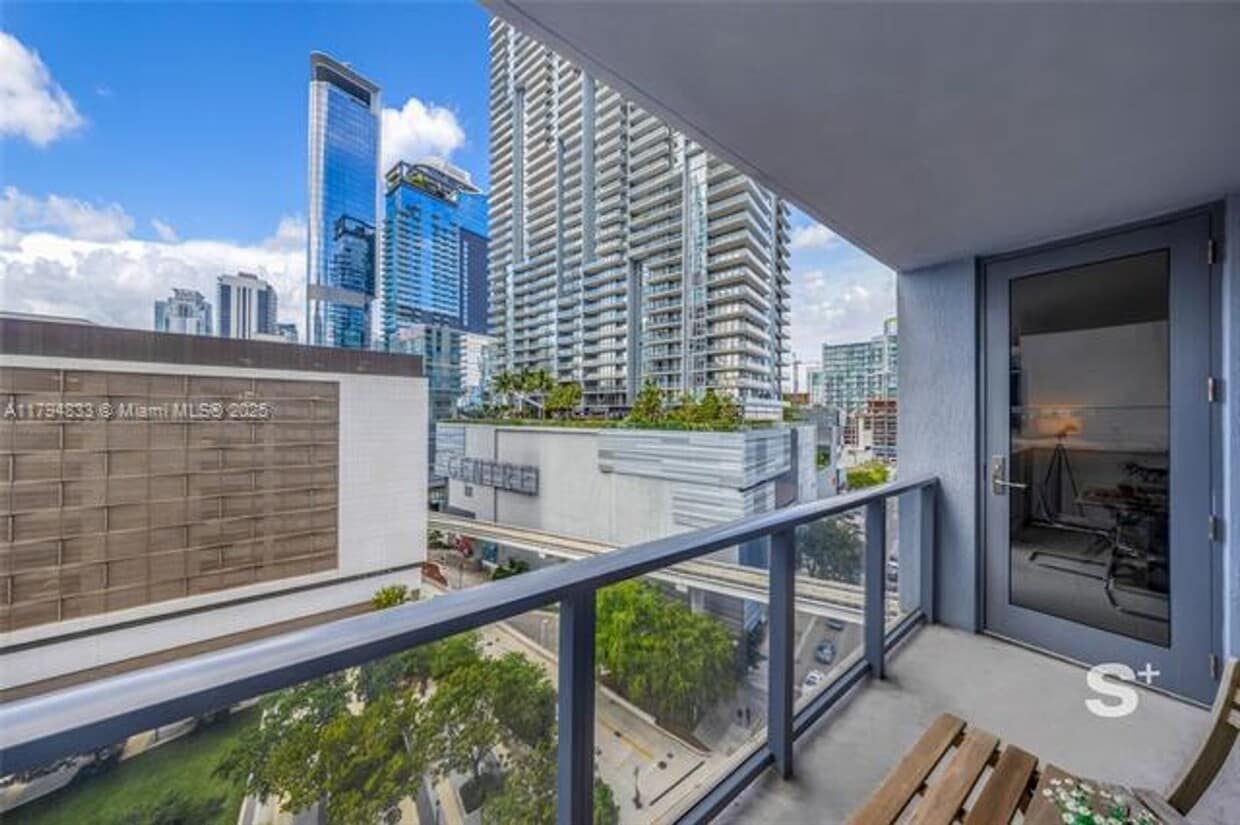 Photo - 31 SE 6th St unit 1407 (A11794833)