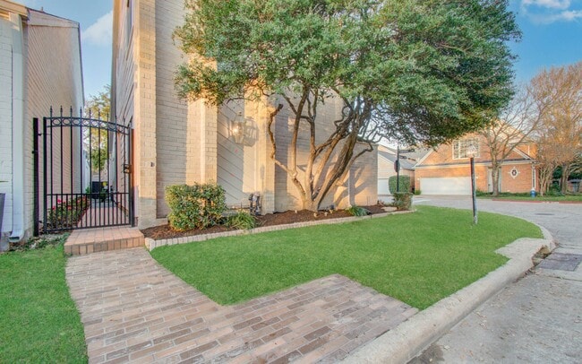 Building Photo - 9582 Doliver Dr