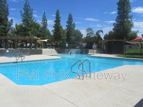 Building Photo - 5135 E Evergreen St