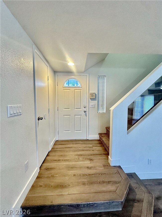 Building Photo - 10232 Grecian Laurel Ct