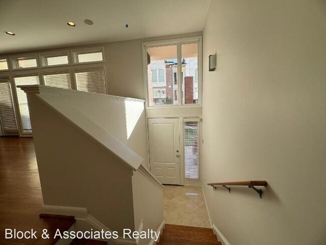 Building Photo - 3 br, 2.5 bath House - 803 The Village Circle