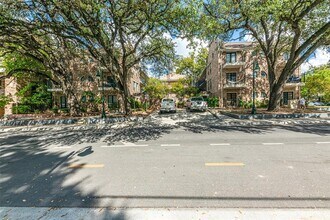 Building Photo - 2801 Rio Grande St